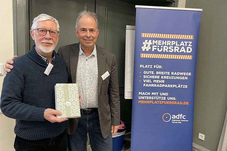 Ehrenvorstand Ehrenvorstandsmitglied Günter Dieken (links) und Albert Herresthal